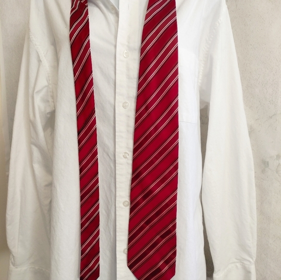 Steve Harvey Collection Red Striped Tie Necktie Handmade Classic Formal - Picture 4 of 10